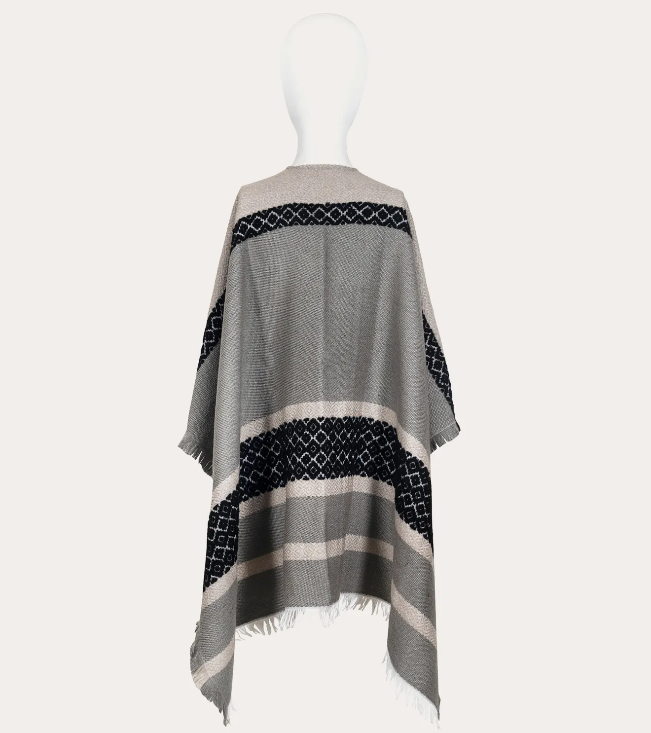 RUANA^Frye Sale