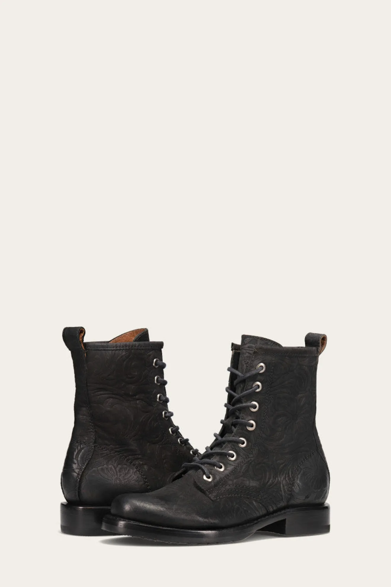 Veronica Combat^Frye Hot