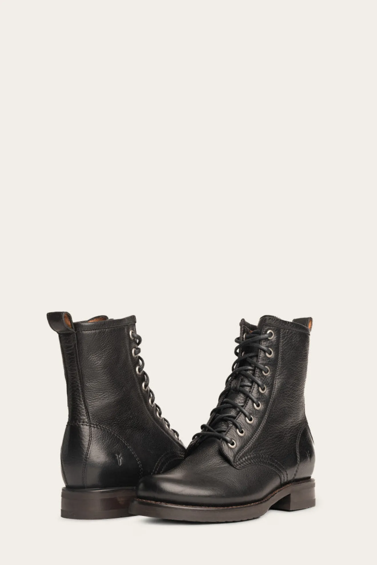 Veronica Combat^Frye Hot