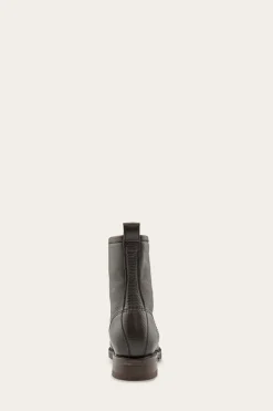 Veronica Combat^Frye Hot