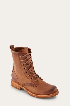Veronica Combat^Frye Hot