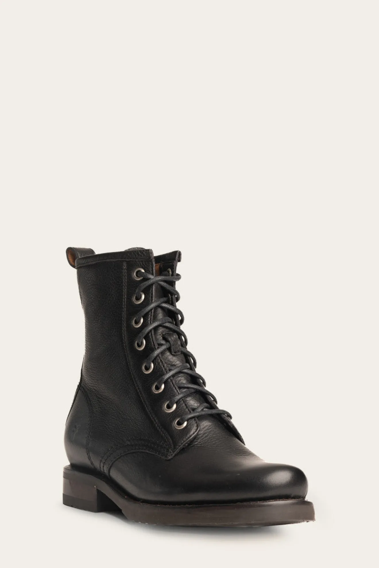Veronica Combat^Frye Hot